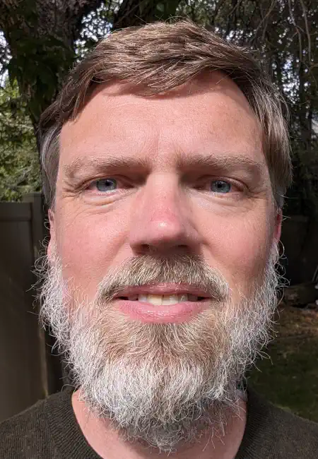 Portrait photo of Jon Jensen